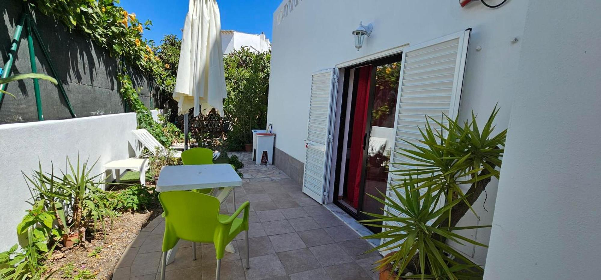 Lemon Tree Relaxing Guesthouse Lagos Ngoại thất bức ảnh