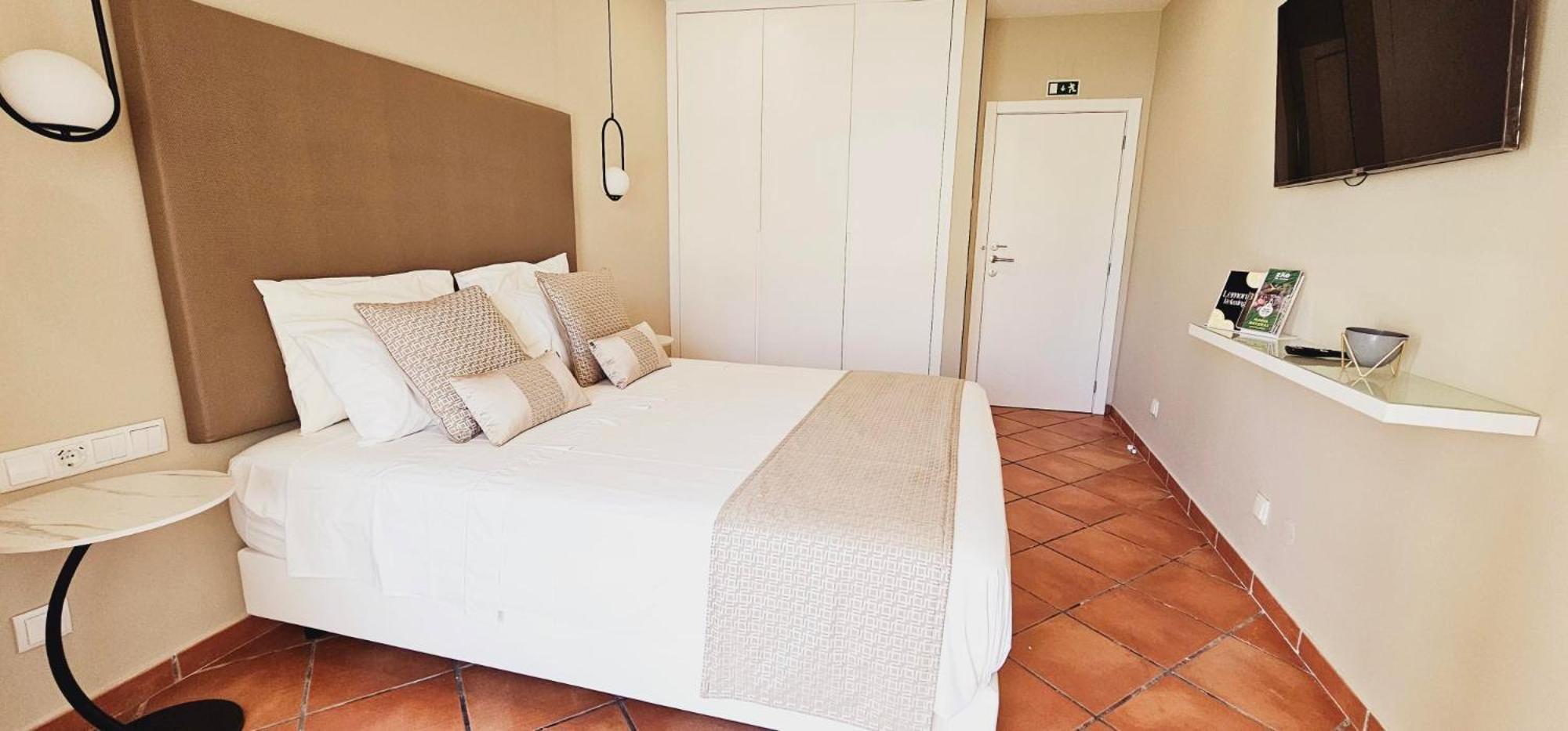 Lemon Tree Relaxing Guesthouse Lagos Ngoại thất bức ảnh